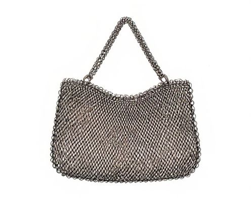 Chainmail Purses in Women's Accessories: Style, Functionality, and Fashion Trends