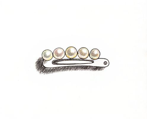 Pearl Hair Clip Trends in Women's Accessories: Styling Tips and Fashion Statements