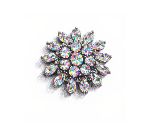 Rhinestone Brooch Trends in Women's Accessories: Styling Tips and Fashion Impact