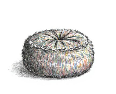 Shaggy Pouf in Decoration: Style, Versatility, and Comfort for Women's Spaces
