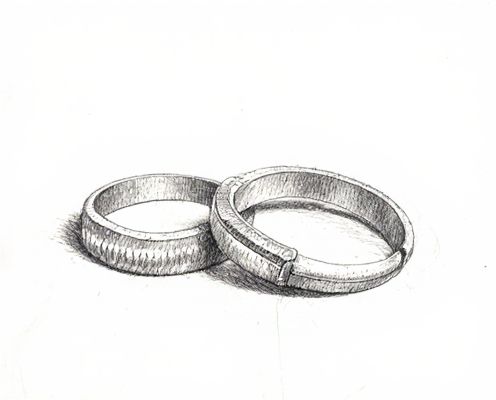 Silver Accessories in Women's Fashion: Styling Tips, Trends, and Care Guide