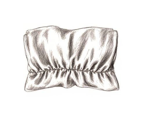 Soft Ruched Clutch Bags: Styling Tips, Material Choices, and Versatile Occasions